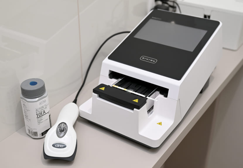 小型自動尿分析装置